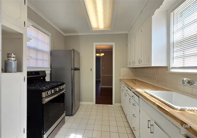 Photo 4 of Single family home for sale at 2446 E 3rd Street, Tulsa, OK 74104 | MLS# 2627921 | Listing updated on 2026-09-02