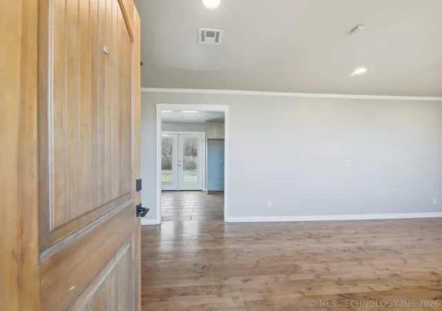 Photo 3 of Sale Pending at 725 N 260 Road, Mounds, OK 74047 | MLS# 2627932 | Listing updated on 2026-09-12