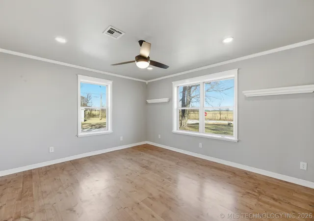 Photo 4 of Sale Pending at 725 N 260 Road, Mounds, OK 74047 | MLS# 2627932 | Listing updated on 2026-09-12