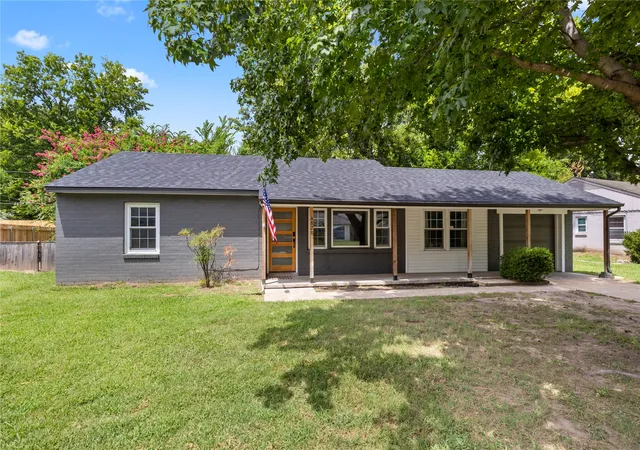 Photo 1 of Sale Pending at 4828 S Madison Ave, Tulsa, OK 74105 | MLS# 2627772 | Listing updated on 2026-09-14