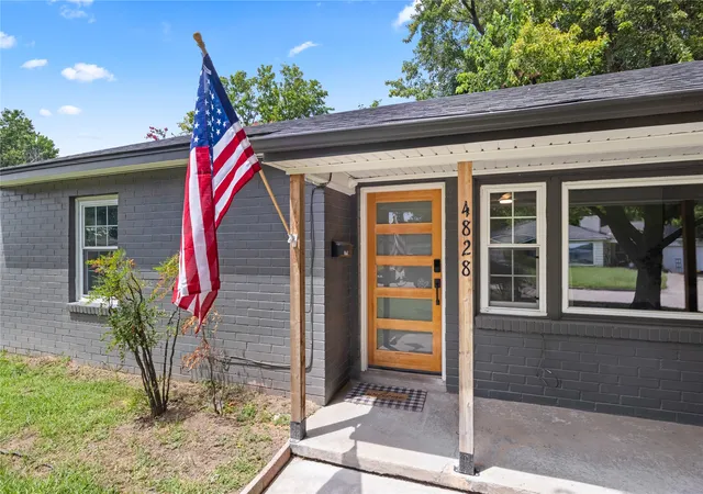 Photo 3 of Sale Pending at 4828 S Madison Ave, Tulsa, OK 74105 | MLS# 2627772 | Listing updated on 2026-09-14