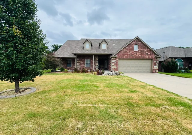 Photo 1 of Sale Pending at 14729 Jordan Ct, Glenpool, OK 74033 | MLS# 2627909 | Listing updated on 2026-09-11