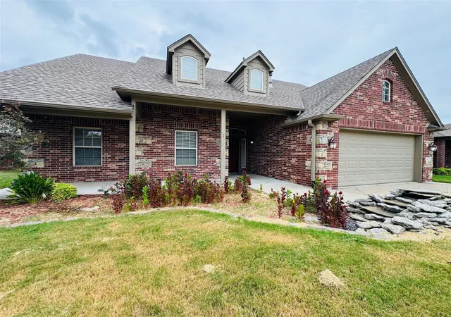 Photo 2 of Sale Pending at 14729 Jordan Ct, Glenpool, OK 74033 | MLS# 2627909 | Listing updated on 2026-09-11