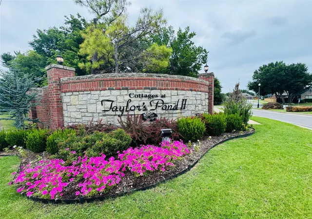 Photo 3 of Sale Pending at 14729 Jordan Ct, Glenpool, OK 74033 | MLS# 2627909 | Listing updated on 2026-09-11