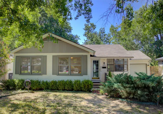 Photo 3 of Single family home for sale at 3922 E 34th Street, Tulsa, OK 74135 | MLS# 2627989 | Listing updated on 2026-09-14