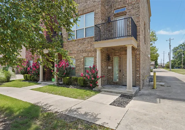 Photo 3 of Townhouse for sale at 116 S Birch Ave, Broken Arrow, OK 74012 | MLS# 2628013 | Listing updated on 2026-09-05