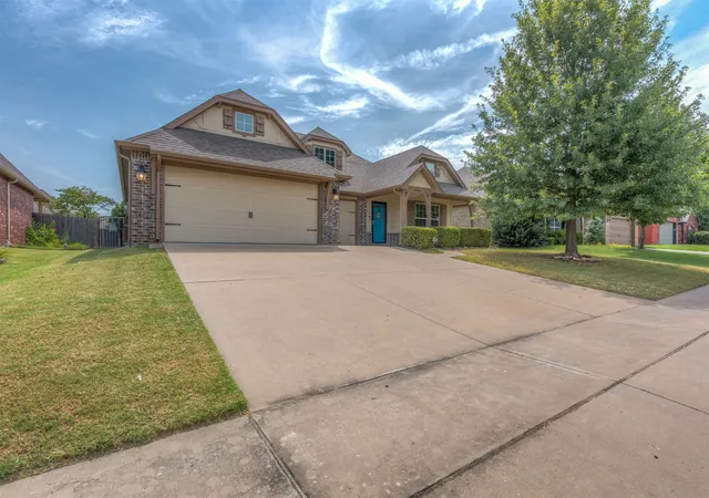 Photo 3 of Single family home for sale at 10535 N 120th Eastavenue, Owasso, OK 74055 | MLS# 2627780 | Listing updated on 2026-09-08