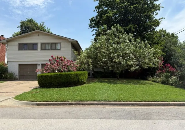 Photo 1 of Sale Pending at 3805 S Canton Ave, Tulsa, OK 74135 | MLS# 2627991 | Listing updated on 2026-09-11