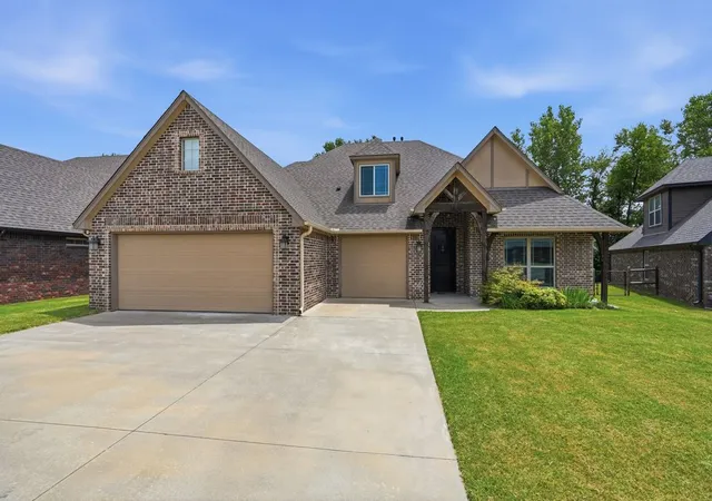 Photo 2 of Sale Pending at 12116 E 69th Street N, Owasso, OK 74055 | MLS# 2628087 | Listing updated on 2026-09-09