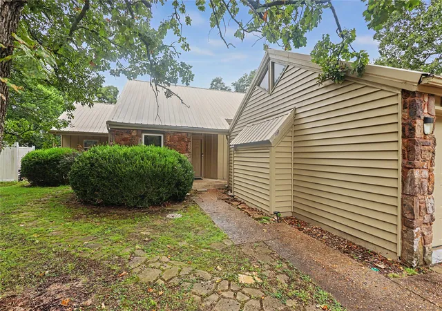Photo 3 of House for sale at 106 Summit Ridge Dr, Tahlequah, OK 74464 | MLS# 2627871 | Listing updated on 2026-09-14