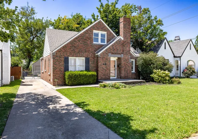 Photo 2 of Sale Pending at 1208 S Columbia Ave, Tulsa, OK 74104 | MLS# 2627998 | Listing updated on 2026-09-07