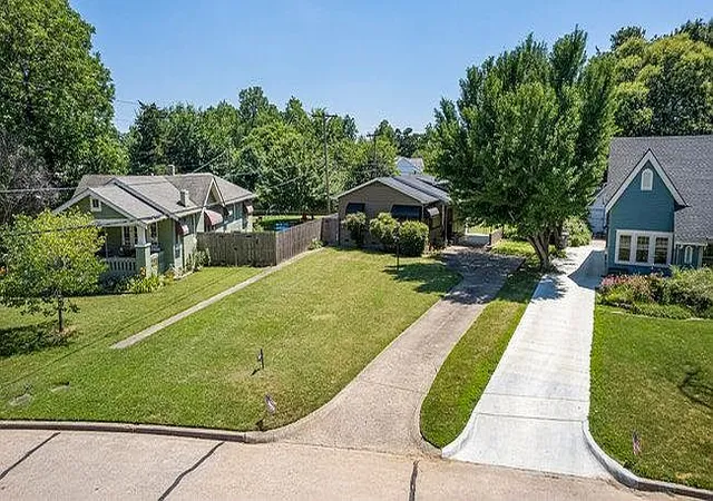 Photo 2 of Single family home for sale at 1260 S Indianapolis Ave, Tulsa, OK 74112 | MLS# 2624626 | Listing updated on 2026-09-04
