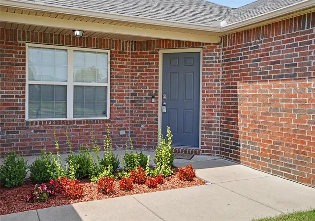 Photo 3 of Sale Pending at 14930 S Pin Oak St, Glenpool, OK 74033 | MLS# 2625994 | Listing updated on 2026-09-04