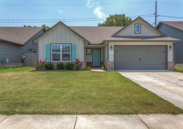 Photo 1 of Single family home for sale at 1901 E Winston St, Broken Arrow, OK 74011 | MLS# 2627827 | Listing updated on 2026-09-14