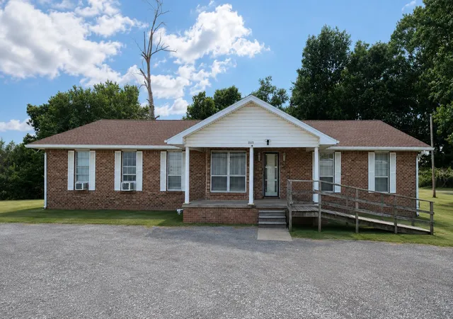 Photo 3 of Single family home for sale at 1525 N County Line Rd E, Fort Gibson, OK 74434 | MLS# 2628319 | Listing updated on 2026-08-31