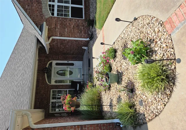 Photo 3 of Single family home for sale at 8220 Overlook Trl, Claremore, OK 74019 | MLS# 2627013 | Listing updated on 2026-10-06