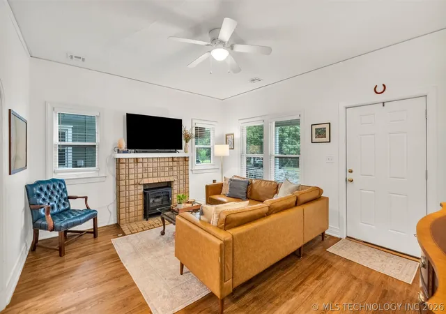 Photo 4 of Single family home for sale at 216 S Knoxville Ave, Tulsa, OK 74112 | MLS# 2628283 | Listing updated on 2026-08-29