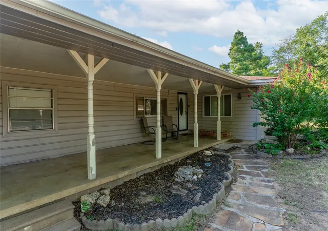 Photo 2 of Sale Pending at 15380 S 177th West Ave, Kellyville, OK 74039 | MLS# 2627937 | Listing updated on 2026-10-05