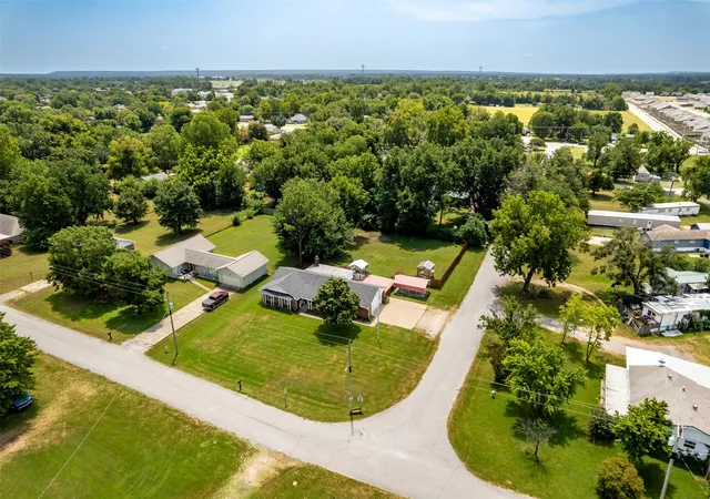 Photo 2 of Sale Pending at 7412 E 129th Street, Bixby, OK 74008 | MLS# 2628357 | Listing updated on 2026-09-10