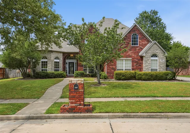 Photo 2 of Single family home for sale at 7804 E Dallas St, Broken Arrow, OK 74014 | MLS# 2628341 | Listing updated on 2026-10-05