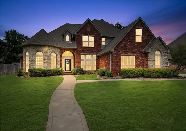 Photo 3 of Single family home for sale at 7804 E Dallas St, Broken Arrow, OK 74014 | MLS# 2628341 | Listing updated on 2026-10-05