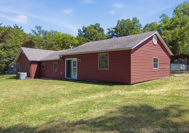Photo 2 of Single family home for sale at 108 N 7th Avenue, Cleveland, OK 74020 | MLS# 2627088 | Listing updated on 2026-09-12
