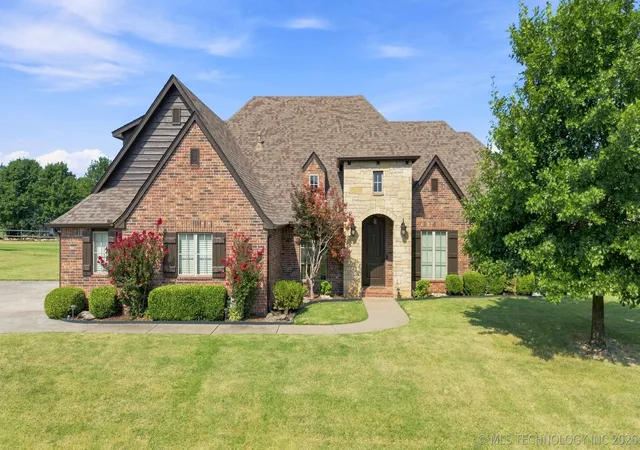 Photo 1 of Single family home for sale at 6994 N 195th East Ave, Owasso, OK 74055 | MLS# 2628376 | Listing updated on 2026-09-14