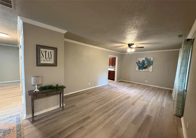 Photo 2 of Sale Pending at 804 W Galveston St S, Broken Arrow, OK 74012 | MLS# 2627315 | Listing updated on 2026-09-11