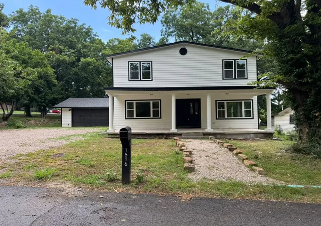 Photo 1 of Single family home for sale at 1516 W School St, Claremore, OK 74017 | MLS# 2627848 | Listing updated on 2026-08-31