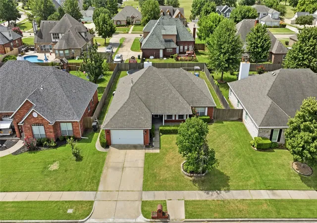 Photo 3 of Single family home for sale at 12408 E 79th Court N, Owasso, OK 74055 | MLS# 2628400 | Listing updated on 2026-09-14