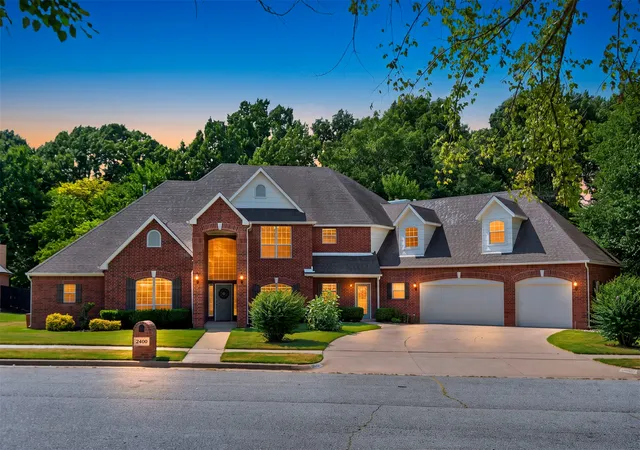 Photo 1 of Single family home for sale at 2400 S Willow Ave, Broken Arrow, OK 74012 | MLS# 2628446 | Listing updated on 2026-09-04