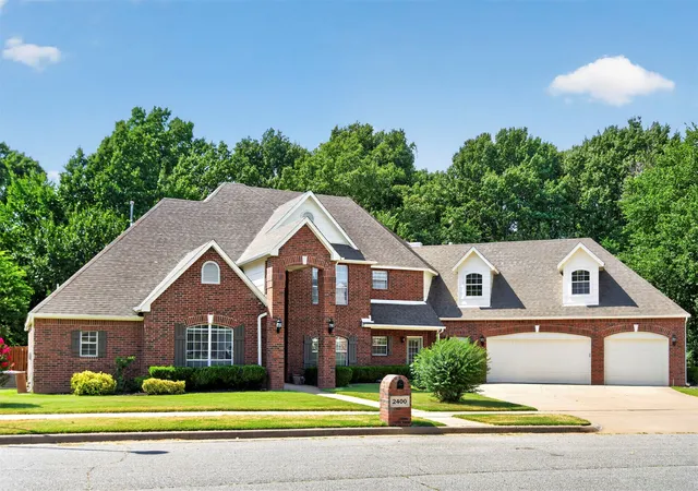 Photo 3 of Single family home for sale at 2400 S Willow Ave, Broken Arrow, OK 74012 | MLS# 2628446 | Listing updated on 2026-09-04