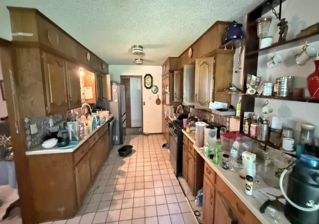 Photo 3 of Single family home for sale at 6888 Lee Dr, Bartlesville, OK 74006 | MLS# 2628465 | Listing updated on 2026-10-06
