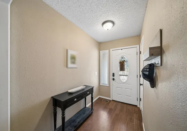 Photo 3 of Sale Pending at 412 Beaumont Ct, Cleveland, OK 74020 | MLS# 2628472 | Listing updated on 2026-08-31