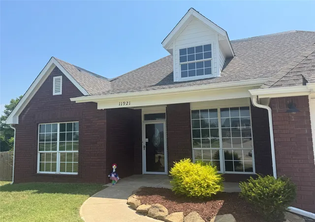 Photo 2 of Single family home for sale at 11921 N 168th E Eastplace, Collinsville, OK 74021 | MLS# 2628473 | Listing updated on 2026-09-15