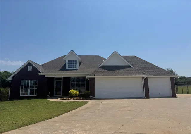 Photo 3 of Single family home for sale at 11921 N 168th E Eastplace, Collinsville, OK 74021 | MLS# 2628473 | Listing updated on 2026-09-15