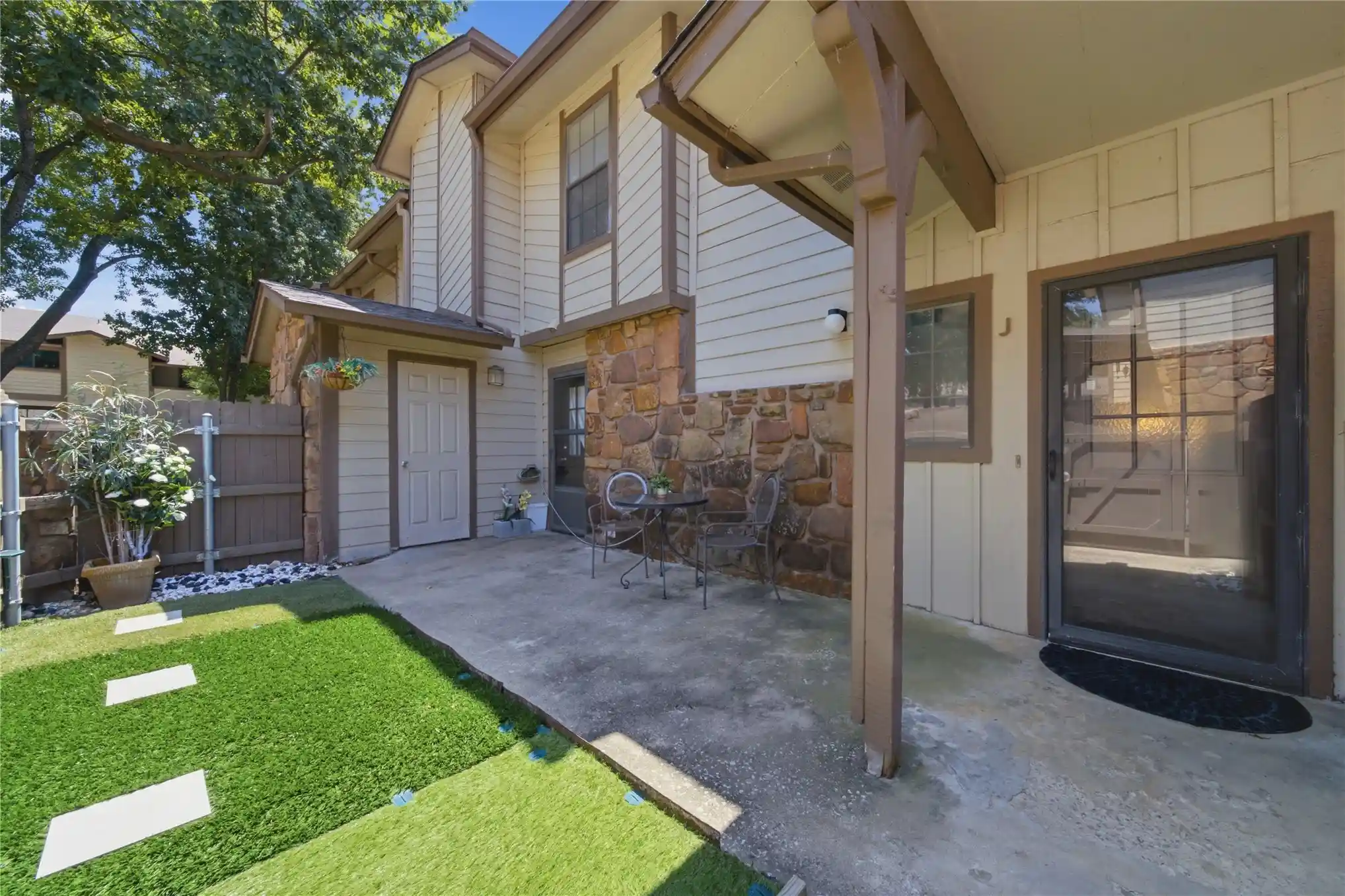 Listing Photo 1 - Condo for sale in 6514 S Memorial Dr located at 6514 S Memorial Dr, Tulsa, OK 74133 - Unit 6514 S Memorial Dr