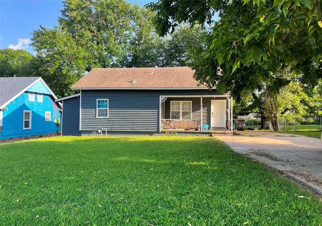 Photo 2 of Single family home for sale at 3536 E Latimer Pl, Tulsa, OK 74115 | MLS# 2628496 | Listing updated on 2026-09-11
