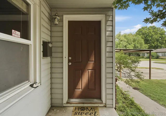 Photo 3 of Single family home for sale at 4938 S Quincy Ave, Tulsa, OK 74105 | MLS# 2628263 | Listing updated on 2026-09-15