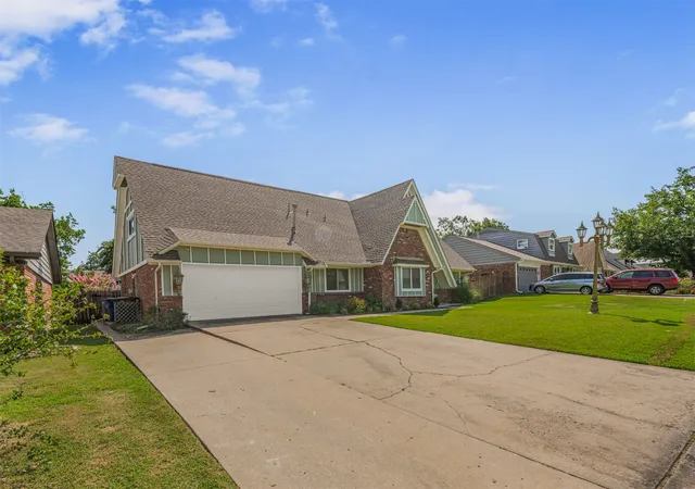 Photo 3 of Sale Pending at 5333 S 76th Avenue E, Tulsa, OK 74145 | MLS# 2628568 | Listing updated on 2026-09-02