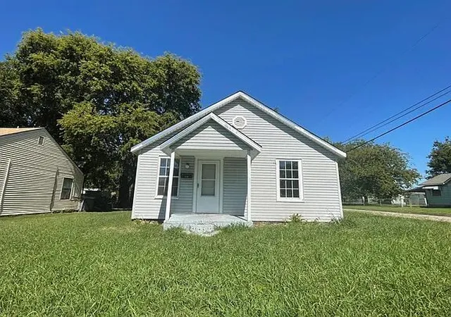 Photo 1 of Single family home for sale at 2140 Fredonia St, Muskogee, OK 74403 | MLS# 2628302 | Listing updated on 2026-08-31