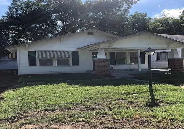 Photo 1 of Single family home for sale at 725 Dorchester Ave, Muskogee, OK 74403 | MLS# 2628291 | Listing updated on 2026-09-02