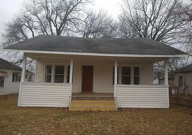 Photo 1 of Single family home for sale at 721 Dorchester Ave, Muskogee, OK 74403 | MLS# 2628288 | Listing updated on 2026-09-02