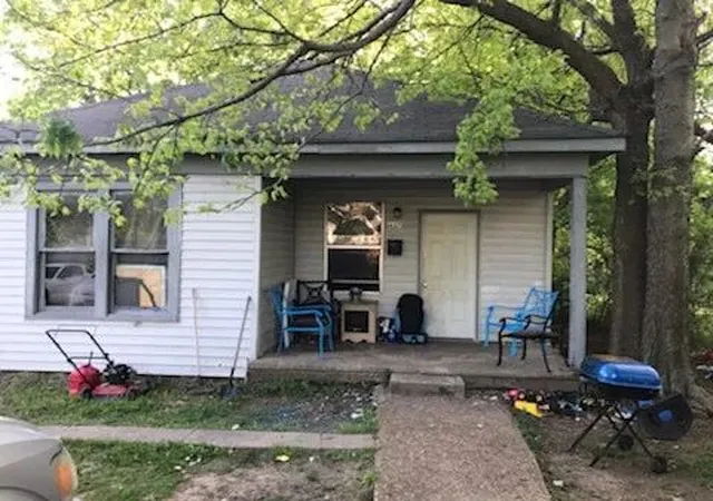Photo 1 of Single family home for sale at 437 N 18th Street, Muskogee, OK 74401 | MLS# 2628266 | Listing updated on 2026-09-02