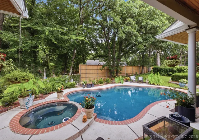 Photo 4 of Single family home for sale at 11208 S Vandalia Ave, Tulsa, OK 74137 | MLS# 2628622 | Listing updated on 2026-09-11