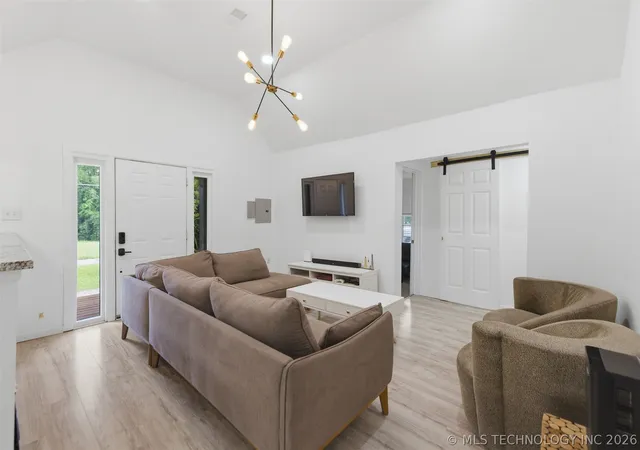 Photo 3 of Single family home for sale at 125 W Walnut St, Coweta, OK 74429 | MLS# 2628643 | Listing updated on 2026-09-08