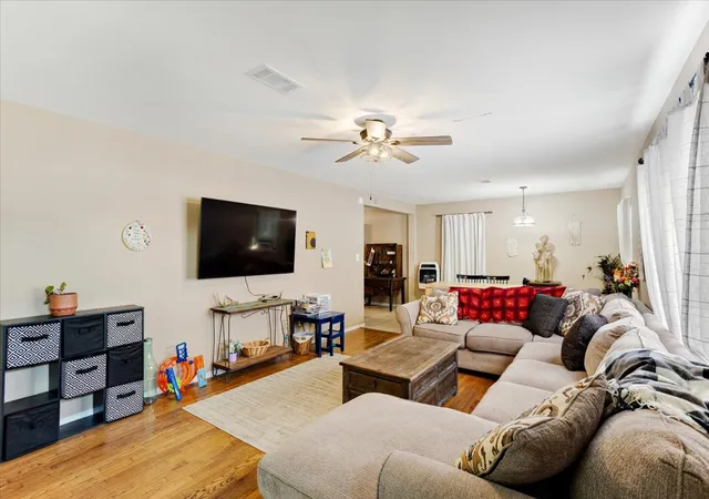 Photo 3 of Single family home for sale at 699 N Mclean Rd, Durant, OK 74701 | MLS# 2628671 | Listing updated on 2026-08-29