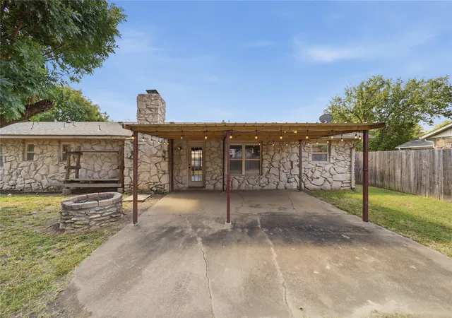 Photo 3 of Single family home for sale at 1452 Paradise Ln, Claremore, OK 74017 | MLS# 2628655 | Listing updated on 2026-09-29