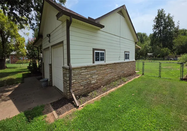 Photo 3 of Single family home for sale at 7910 E 129th Street S, Bixby, OK 74008 | MLS# 2628685 | Listing updated on 2026-08-31