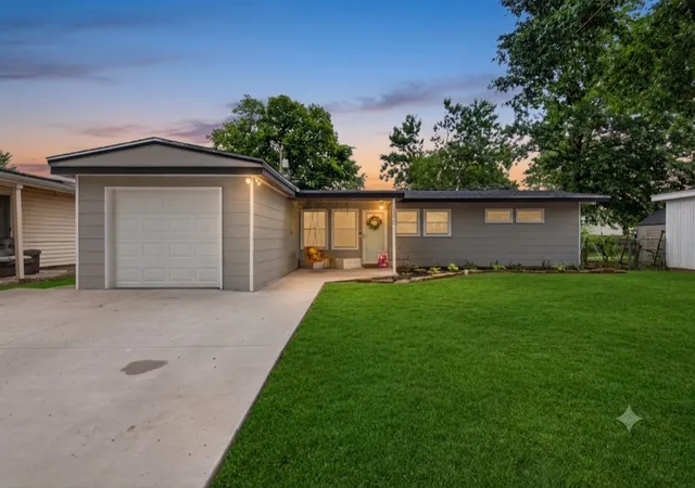 Photo 2 of Sale Pending at 110 Mulberry Ln, Bartlesville, OK 74003 | MLS# 2628705 | Listing updated on 2026-09-24